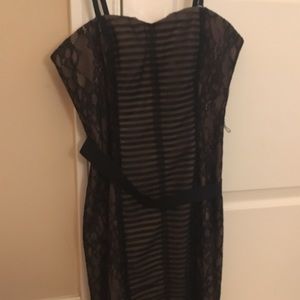 Black lace bodycon dress